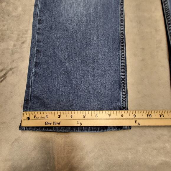 Wrangler Jeans Mens 34x29 Blue Relaxed Boot Premium Quality Denim Comfort Fit - Picture 5 of 9